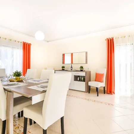 By Mtphomes فيلة