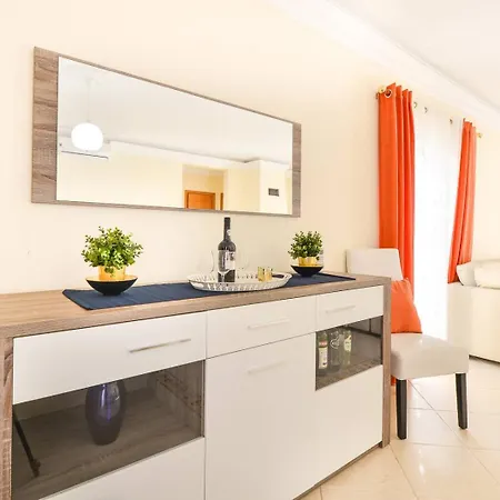 By Mtphomes * Alcantarilha